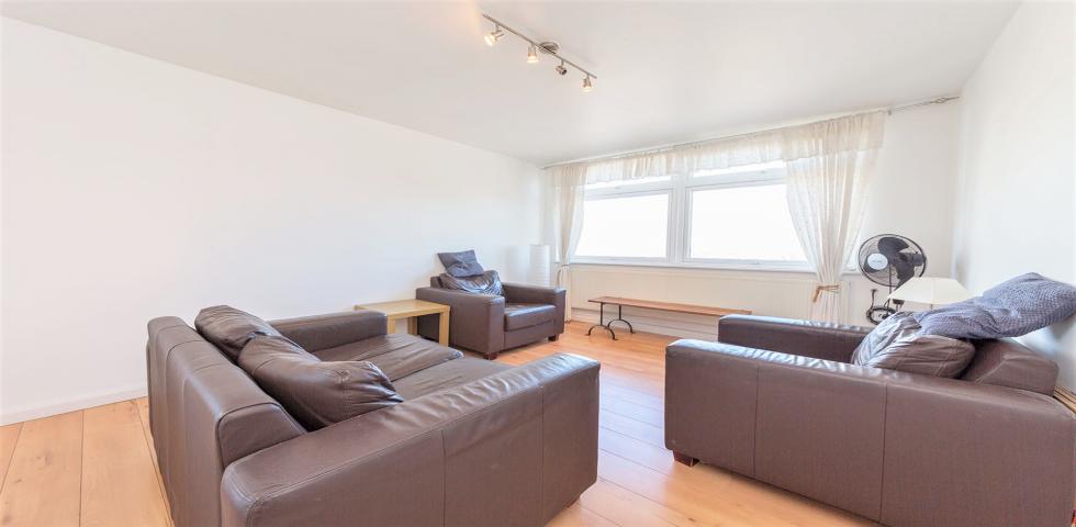 Three Bed / Three Bath High Street, Pinner